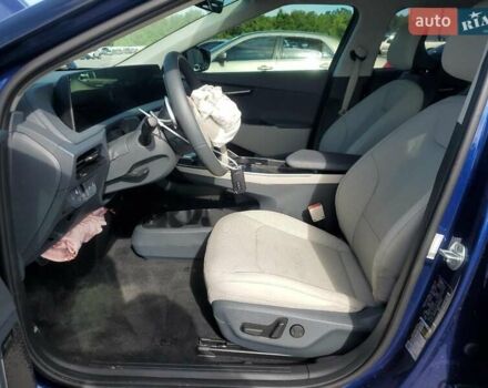Синій Кіа EV6, об'ємом двигуна 0 л та пробігом 8 тис. км за 22500 $, фото 3 на Automoto.ua
