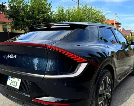 Синій Кіа EV6, об'ємом двигуна 0 л та пробігом 4 тис. км за 33200 $, фото 4 на Automoto.ua