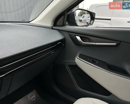 Синій Кіа EV6, об'ємом двигуна 0 л та пробігом 2 тис. км за 28900 $, фото 48 на Automoto.ua