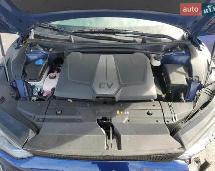 Синій Кіа EV6, об'ємом двигуна 0 л та пробігом 8 тис. км за 22500 $, фото 11 на Automoto.ua