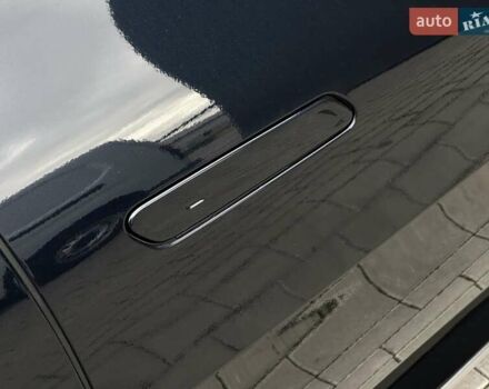 Синій Кіа EV6, об'ємом двигуна 0 л та пробігом 2 тис. км за 28900 $, фото 14 на Automoto.ua