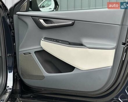 Синій Кіа EV6, об'ємом двигуна 0 л та пробігом 2 тис. км за 28900 $, фото 56 на Automoto.ua
