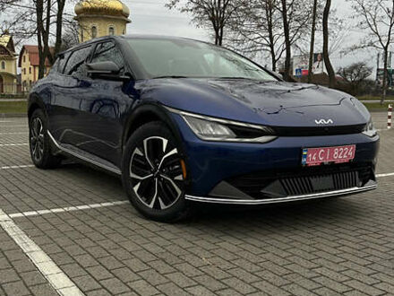 Синий Киа EV6, объемом двигателя 0 л и пробегом 29 тыс. км за 26900 $, фото 1 на Automoto.ua