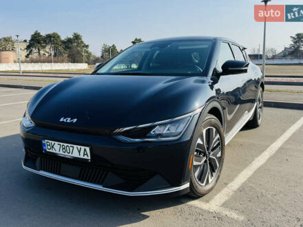 Киа EV6 2024 в Сарнах на Automoto.ua Синий Киа EV6, объемом двигателя 0 л и пробегом 3 тыс. км за 30300 $, фото 1 на Automoto.ua