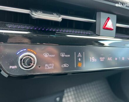 Зелений Кіа EV6, об'ємом двигуна 0 л та пробігом 60 тис. км за 22290 $, фото 30 на Automoto.ua