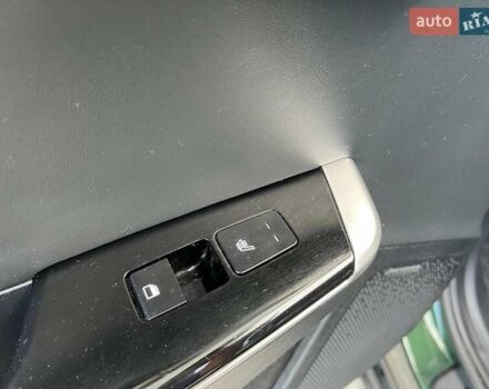 Зелений Кіа EV6, об'ємом двигуна 0 л та пробігом 60 тис. км за 22290 $, фото 36 на Automoto.ua