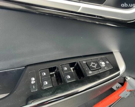 Зелений Кіа EV6, об'ємом двигуна 0 л та пробігом 60 тис. км за 22290 $, фото 15 на Automoto.ua