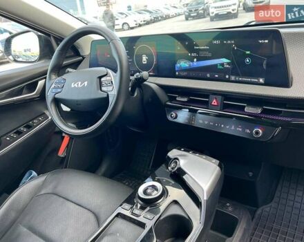 Зелений Кіа EV6, об'ємом двигуна 0 л та пробігом 60 тис. км за 22290 $, фото 44 на Automoto.ua