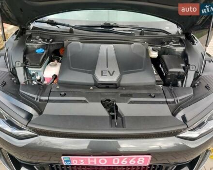 Зеленый Киа EV6, объемом двигателя 0 л и пробегом 142 тыс. км за 22800 $, фото 13 на Automoto.ua