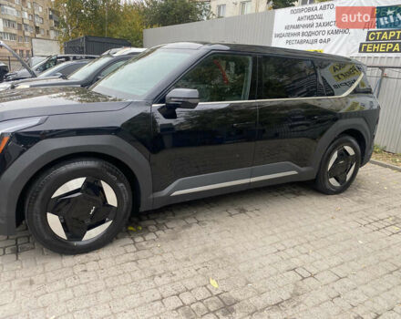 Киа EV9 2023 в Ужгороде на Automoto.ua Черный Киа EV9, объемом двигателя 0 л и пробегом 3 тыс. км за 42000 $, фото 2 на Automoto.ua