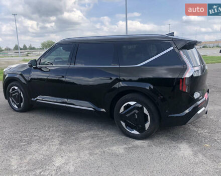 Киа EV9 2023 в Львове на Automoto.ua Черный Киа EV9, объемом двигателя 0 л и пробегом 39 тыс. км за 49000 $, фото 15 на Automoto.ua