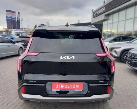 Черный Киа EV9, объемом двигателя 0 л и пробегом 30 тыс. км за 47000 $, фото 61 на Automoto.ua
