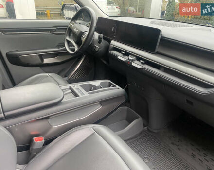 Киа EV9 2023 в Ужгороде на Automoto.ua Черный Киа EV9, объемом двигателя 0 л и пробегом 3 тыс. км за 42000 $, фото 7 на Automoto.ua