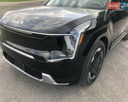 Киа EV9 2023 в Львове на Automoto.ua Черный Киа EV9, объемом двигателя 0 л и пробегом 39 тыс. км за 49000 $, фото 3 на Automoto.ua