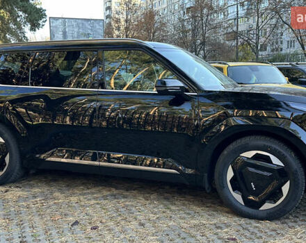 Черный Киа EV9, объемом двигателя 0 л и пробегом 19 тыс. км за 58000 $, фото 4 на Automoto.ua
