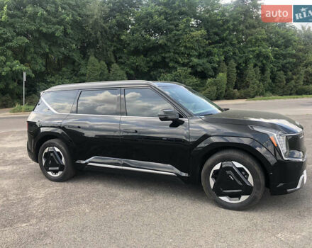 Киа EV9 2023 в Львове на Automoto.ua Черный Киа EV9, объемом двигателя 0 л и пробегом 39 тыс. км за 49000 $, фото 8 на Automoto.ua