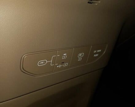 Черный Киа EV9, объемом двигателя 0 л и пробегом 30 тыс. км за 47000 $, фото 2 на Automoto.ua