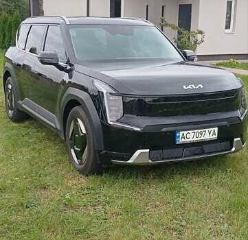 Черный Киа EV9, объемом двигателя 0 л и пробегом 26 тыс. км за 46000 $, фото 6 на Automoto.ua
