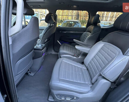 Черный Киа EV9, объемом двигателя 0 л и пробегом 19 тыс. км за 58000 $, фото 9 на Automoto.ua