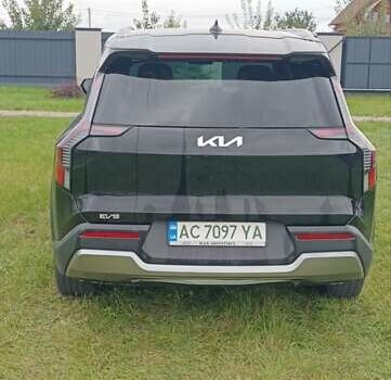 Черный Киа EV9, объемом двигателя 0 л и пробегом 26 тыс. км за 46000 $, фото 4 на Automoto.ua