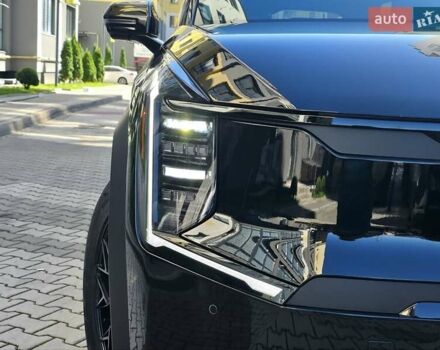 Черный Киа EV9, объемом двигателя 0 л и пробегом 9 тыс. км за 53900 $, фото 1 на Automoto.ua