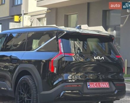 Черный Киа EV9, объемом двигателя 0 л и пробегом 9 тыс. км за 53900 $, фото 56 на Automoto.ua