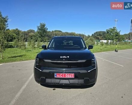 Черный Киа EV9, объемом двигателя 0 л и пробегом 9 тыс. км за 53900 $, фото 62 на Automoto.ua