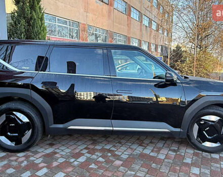 Чорний Кіа EV9, об'ємом двигуна 0 л та пробігом 25 тис. км за 38500 $, фото 10 на Automoto.ua