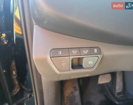 Черный Киа EV9, объемом двигателя 0 л и пробегом 9 тыс. км за 53900 $, фото 73 на Automoto.ua