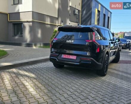 Черный Киа EV9, объемом двигателя 0 л и пробегом 9 тыс. км за 53900 $, фото 4 на Automoto.ua