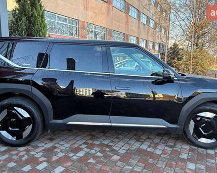 Чорний Кіа EV9, об'ємом двигуна 0 л та пробігом 25 тис. км за 38500 $, фото 7 на Automoto.ua