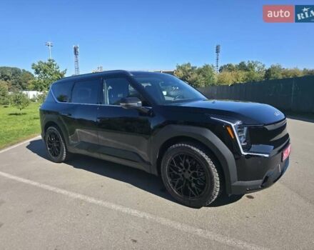 Черный Киа EV9, объемом двигателя 0 л и пробегом 9 тыс. км за 53900 $, фото 65 на Automoto.ua