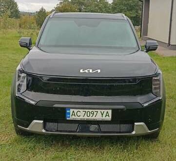 Киа EV9 2023 в Луцке на Automoto.ua Черный Киа EV9, объемом двигателя 0 л и пробегом 26 тыс. км за 46000 $, фото 1 на Automoto.ua