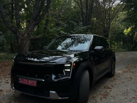 Киа EV9 2024 в Львове на Automoto.ua Черный Киа EV9, объемом двигателя 0 л и пробегом 18 тыс. км за 40500 $, фото 1 на Automoto.ua