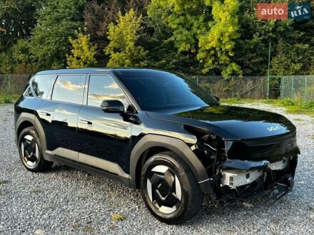 Черный Киа EV9, объемом двигателя 0 л и пробегом 18 тыс. км за 27900 $, фото 1 на Automoto.ua