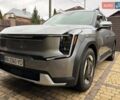 Серый Киа EV9, объемом двигателя 0 л и пробегом 16 тыс. км за 39800 $, фото 31 на Automoto.ua
