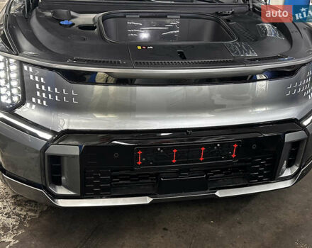 Киа EV9 2023 в Киеве на Automoto.ua Серый Киа EV9, объемом двигателя 0 л и пробегом 8 тыс. км за 61000 $, фото 40 на Automoto.ua
