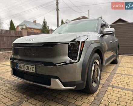 Серый Киа EV9, объемом двигателя 0 л и пробегом 16 тыс. км за 39800 $, фото 26 на Automoto.ua