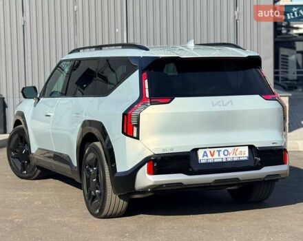 Серый Киа EV9, объемом двигателя 0 л и пробегом 8 тыс. км за 49500 $, фото 9 на Automoto.ua