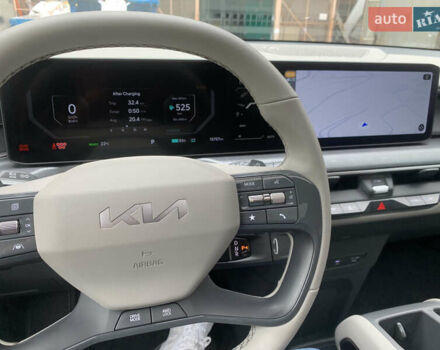 Киа EV9 2023 в Киеве на Automoto.ua Серый Киа EV9, объемом двигателя 0 л и пробегом 23 тыс. км за 49800 $, фото 16 на Automoto.ua