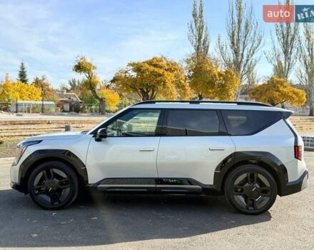 Серый Киа EV9, объемом двигателя 0 л и пробегом 8 тыс. км за 49500 $, фото 7 на Automoto.ua