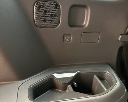 Киа EV9 2023 в Киеве на Automoto.ua Серый Киа EV9, объемом двигателя 0 л и пробегом 8 тыс. км за 61000 $, фото 24 на Automoto.ua