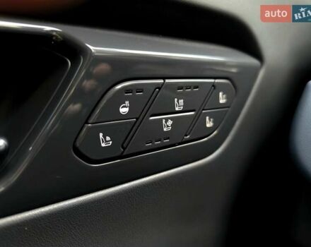Серый Киа EV9, объемом двигателя 0 л и пробегом 9 тыс. км за 48500 $, фото 7 на Automoto.ua