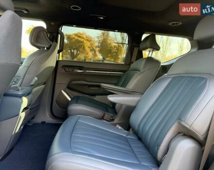 Серый Киа EV9, объемом двигателя 0 л и пробегом 8 тыс. км за 49500 $, фото 22 на Automoto.ua