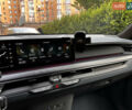 Киа EV9 2023 в Киеве на Automoto.ua Серый Киа EV9, объемом двигателя 0 л и пробегом 8 тыс. км за 61000 $, фото 37 на Automoto.ua