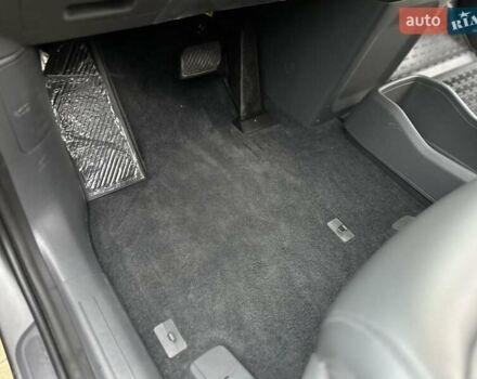 Серый Киа EV9, объемом двигателя 0 л и пробегом 16 тыс. км за 39800 $, фото 15 на Automoto.ua