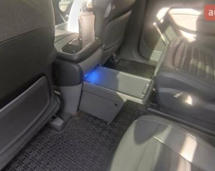 Сірий Кіа EV9, об'ємом двигуна 0 л та пробігом 46 тис. км за 38400 $, фото 15 на Automoto.ua