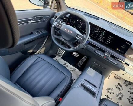 Серый Киа EV9, объемом двигателя 0 л и пробегом 8 тыс. км за 49500 $, фото 28 на Automoto.ua