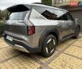 Серый Киа EV9, объемом двигателя 0 л и пробегом 16 тыс. км за 39800 $, фото 25 на Automoto.ua