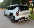 Серый Киа EV9, объемом двигателя 0 л и пробегом 4 тыс. км за 50900 $, фото 5 на Automoto.ua
